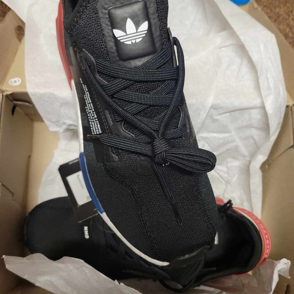 Adidas NMD_R1 V2